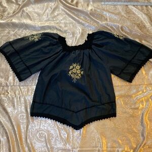Women’s vintage modus viviendi embroidered top.